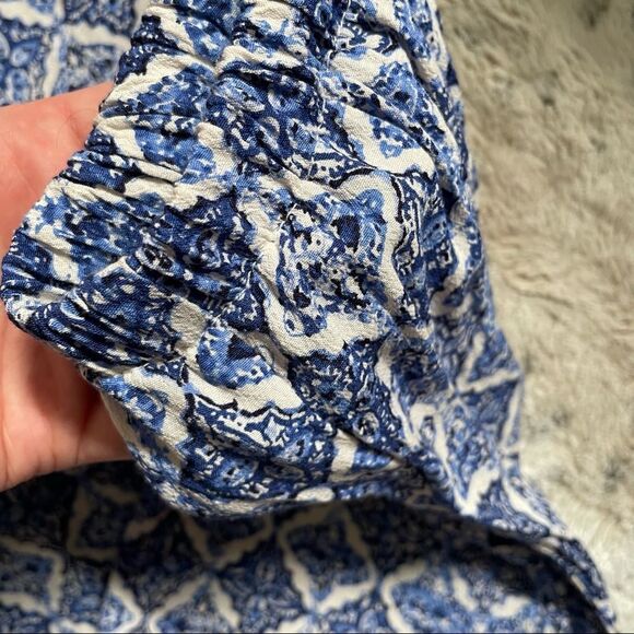 [xs] Halter Tie Top Blue & White Diamond Print Romper w/Pockets | Forever 21 - Picture 12 of 17